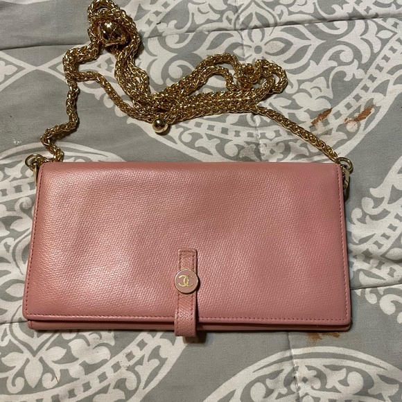 Authentic Chanel Button Tab Wallet EUC - Picture 1 of 8